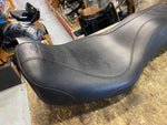 Mustang DayTripper Low Profile Seat Harley Dyna FXD Low Rider Street Bob 2006^