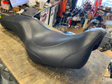 Mustang DayTripper Low Profile Seat Harley Dyna FXD Low Rider Street Bob 2006^