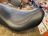 Mustang DayTripper Low Profile Seat Harley Dyna FXD Low Rider Street Bob 2006^