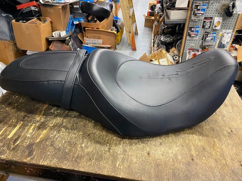 CVO Road King OEM Harley Seat Touring FLHR 1997-07 Road Glide Factory Flame New!