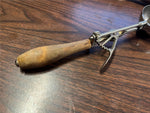 VTG Antique Gilchrist No. 31 Wood Handled Ice Cream Scoop Size 12