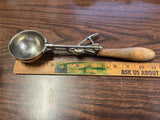 VTG Antique Gilchrist No. 31 Wood Handled Ice Cream Scoop Size 12