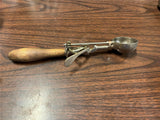 VTG Antique Gilchrist No. 31 Wood Handled Ice Cream Scoop Size 24
