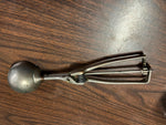 VTG Antique Gilchrist No. 30 Wood Handled Ice Cream Scoop Size 12