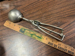 VTG Antique Gilchrist No. 30 Wood Handled Ice Cream Scoop Size 12