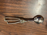 VTG Antique Gilchrist No. 30 Wood Handled Ice Cream Scoop Size 20
