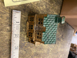 Cast Iron Antique Coin Bank Ac Williams Dutch House Green Roof 1910-1931 Penny