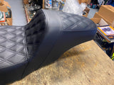 Step up Seat Harley Touring 2008^ Street Glide Ultra Classic Bagger Diamond Stit
