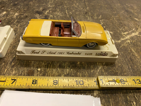 Vtg Solido DIE CAST-Ford thunderbird cab Display Stand Toy Car Collectible NICE!