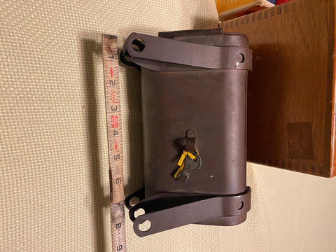 NOS Toolbox Harley VL VLD 1930-1933 OEM Factory Original W Key!!! 3452-31
