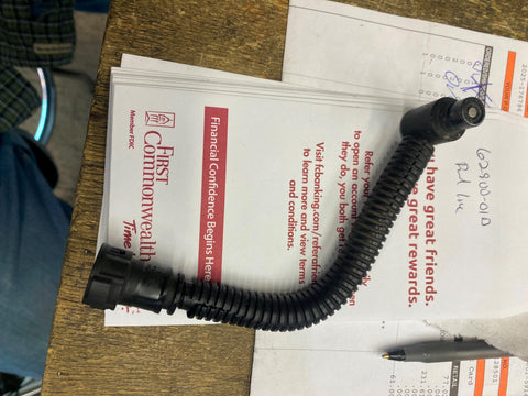 HARLEY Fuel Gas Line Hose Softail Touring Dyna OEM 01-05? Fuel inj 62900-01d