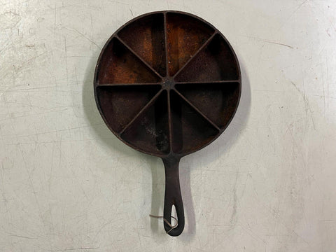 VTG Antique Early 1900s Unbranded Cast Iron Cornbread Skillet Dish