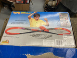 Hot Wheels Motorized Starter Set 1:64 Figure 8 Track Red Black Crossover
