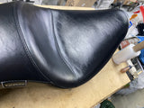 Le Pera LY-910 Maverick Black Smooth Seat Harley M8 Street bob 18^ FXBB New Nick