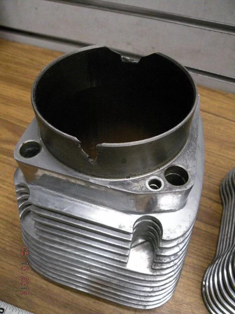 PAIR CYLINDERS REVTECH 100