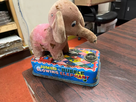 VTG mid century E.T. CO Jumbo The Bubble Blowing Elephant Battery operated