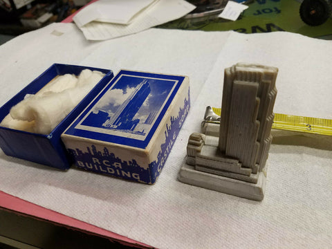 ANTUQUE ART DECO 1933 RCA BUILDING NEW YORK BAR CASTILE SOAP "ROCKEFELLER PLAZA"