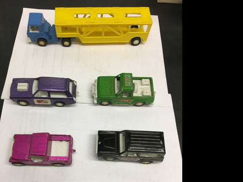 Lot 5 Vintage Tootsietoy Cars Auto Transporter Die Cast Plastic Vega Bronco Jeep