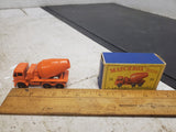 Vintage Matchbox series no. 26 Cement Lorry Truck toy with original box hobby