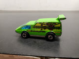 2 loose Hong Kong Hot Wheels Green Spoiler Sport & Incredible Hulk yellow cars