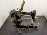 1930s VINTAGE UNIVERSAL DELUXE FAMILY SEWING MACHINE MADE IN JAPAN WORKS