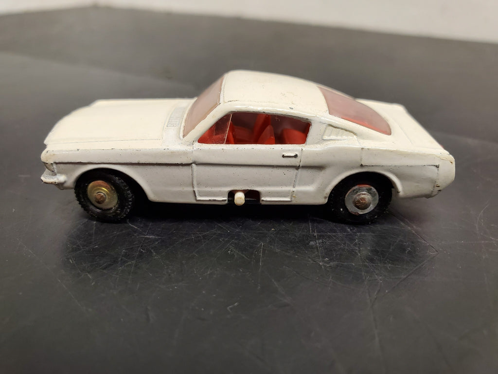 VTG MATCHBOX SERIES NO. 8 MUSTANG MADE IN ENGLAND BY LESNEY FRONT