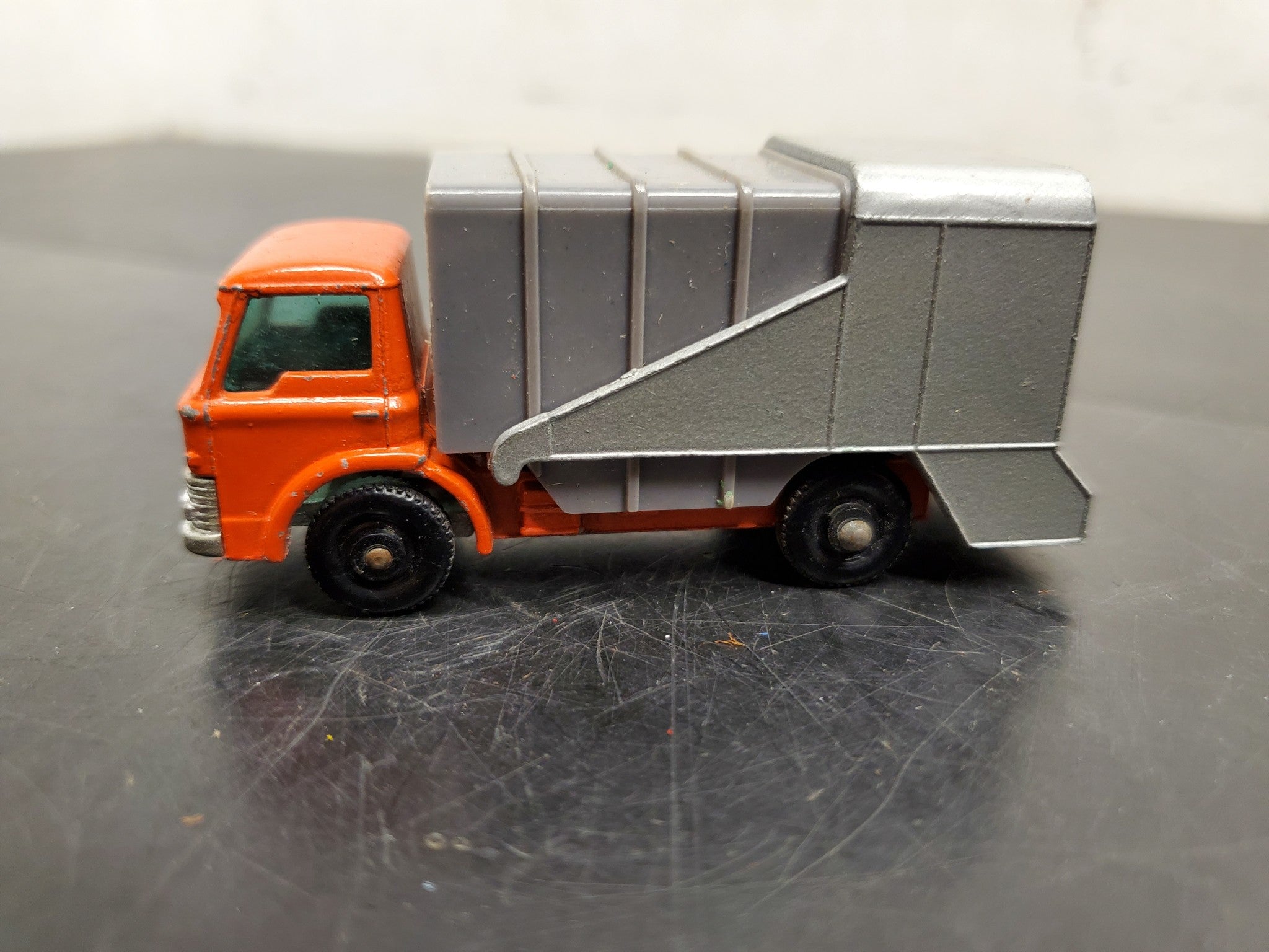 Matchbox Models of Yesteryear Y7-1.7(D) 1918 4 TON LEYLAND