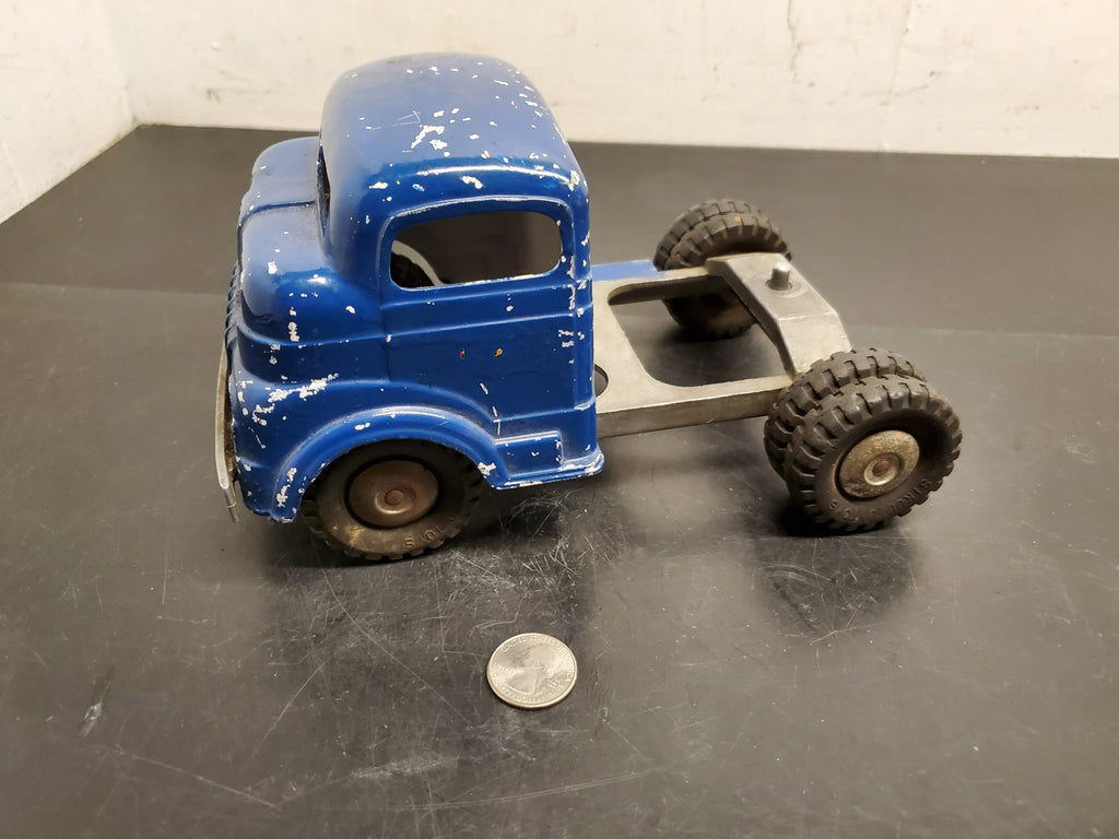 Structo Toy Truck. high quality antique. metal. good condition