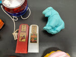 MISCELLANEOUS LOT OF YO-YO, YATMING TRUCK, SALT/PEPPER SHAKERS AND MUCH MORE