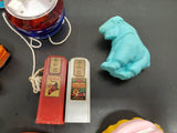 MISCELLANEOUS LOT OF YO-YO, YATMING TRUCK, SALT/PEPPER SHAKERS AND MUCH MORE