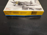 1991 TESTORS F4U-1 CORSAIR 1:72 SCALE UNASSEMBLED MODEL PLANE KIT