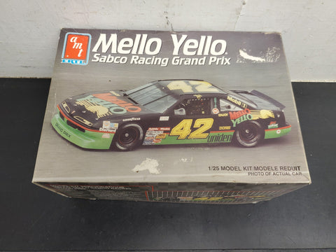 AMT ERTL MELLO YELLO SABCO RACING GRAND PRIX 1/25 MODEL KIT-#8106