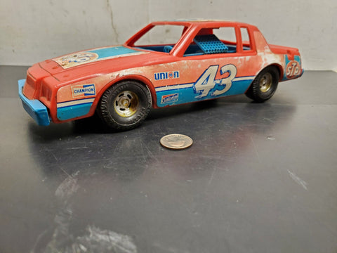 Rare Vtg STP Richard Petty ERTL #43 Plastic 1/18 Scale Race Car Union 76 Decal