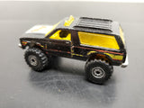Vtg 1983 Hot Wheels Mattel Chevrolet 4X4 Black/Yellow/Red Blazer *Doors Open*