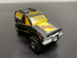 Vtg 1983 Hot Wheels Mattel Chevrolet 4X4 Black/Yellow/Red Blazer *Doors Open*