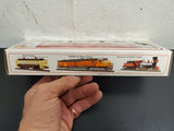Vtg Bachmann HO Scale Union Pacific 51' Plug Door Box Freight Car NIB 76036 Loco