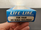 Life-Like HO Scale Silver Tower Passenger Train Car Realistic Interior Light NIB