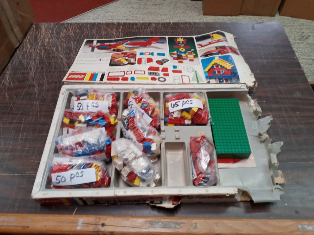 VINTAGE 1974 LEGO Set Number 105 Original Box & Pieces Set