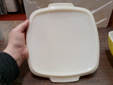 Vtg Yellow Square Pyrex Ovenware 2 1/2 Quart Serving Bowl Hostess & Lid A-15 USA