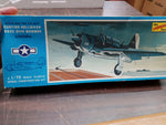 Vtg 1968 Lindberg Line Model Airplane Curtiss Helldiver SB2C Dive Bomber 1/72