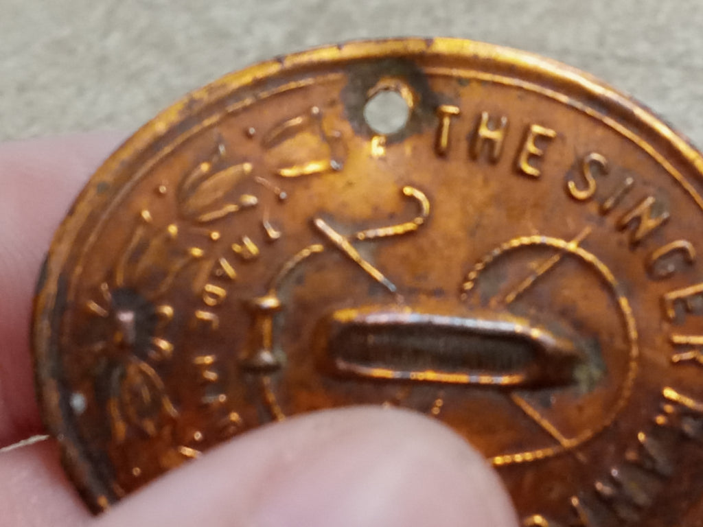 De Singer Collection Tag Vtg The Singer MFG Co Tag Sewing Machine Label Metal Collectible Adver ...