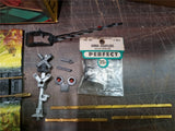 Vtg Tyco Cross Gate Trackside Sign Power Line Pole Detail Kit Train