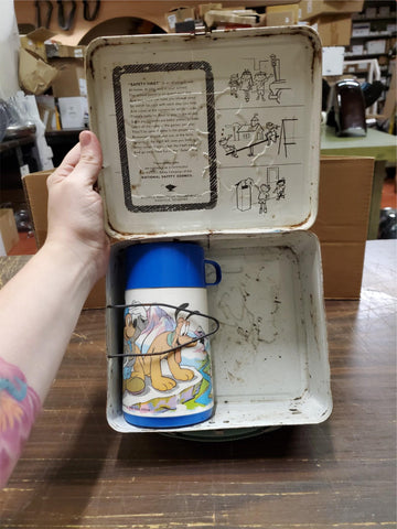 Vintage Aladdin Walt Disney World Metal Lunch Box W/ Lookout Peak