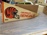 Vtg NFL Cincinnati Bengal Football Pennant Helmet Flag Official Licensed Product