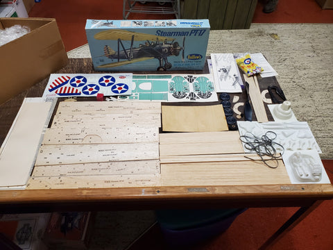 Vtg Guillows Stearman PT-17 Pilot Trainer Balsa Wood Flying Kit 803 1/16 Scale