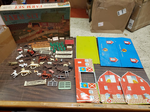 Vtg Marx Modern Tin Farm Set Barn Animals Tractor Farm Equipment #3931 Collectib