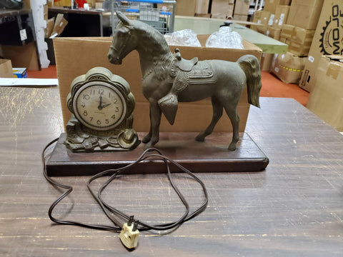 Vtg Galter Spartus Yorkshire Electric Western Country Horse Mantle Clock & Base