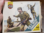 Vtg AIRFIX WWII British Commandos HO/OO Scale Model Kit 24 Pieces Collectible