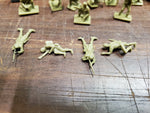 Vtg AIRFIX WWII British Commandos HO/OO Scale Model Kit 24 Pieces Collectible