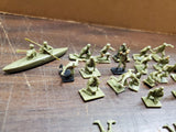 Vtg AIRFIX WWII British Commandos HO/OO Scale Model Kit 24 Pieces Collectible